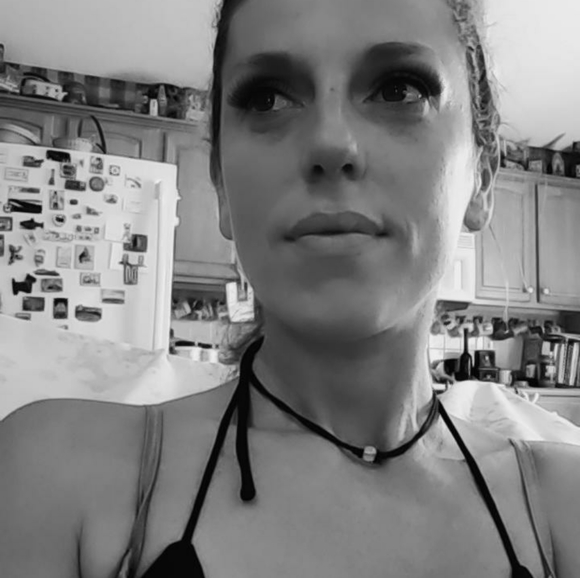 Meet your Posher, Krista - Picture 3 of 6